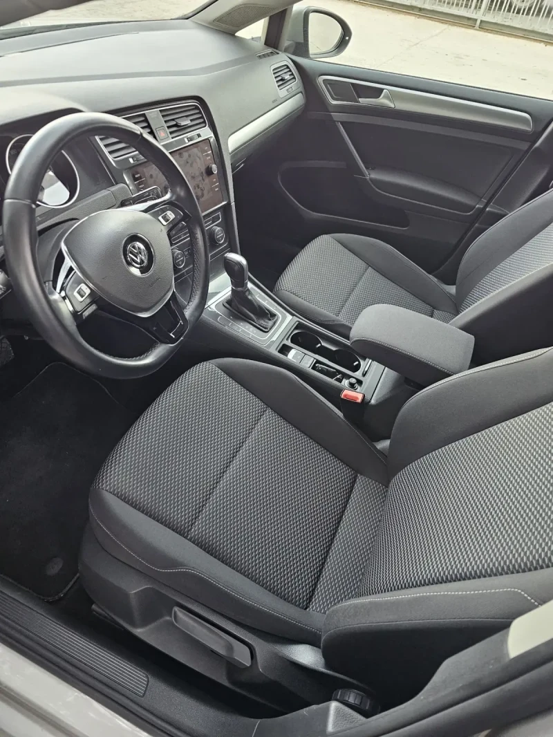 VW Golf 1.6TDI DSG Euro 6d-temp 25 000км, снимка 10 - Автомобили и джипове - 49546455