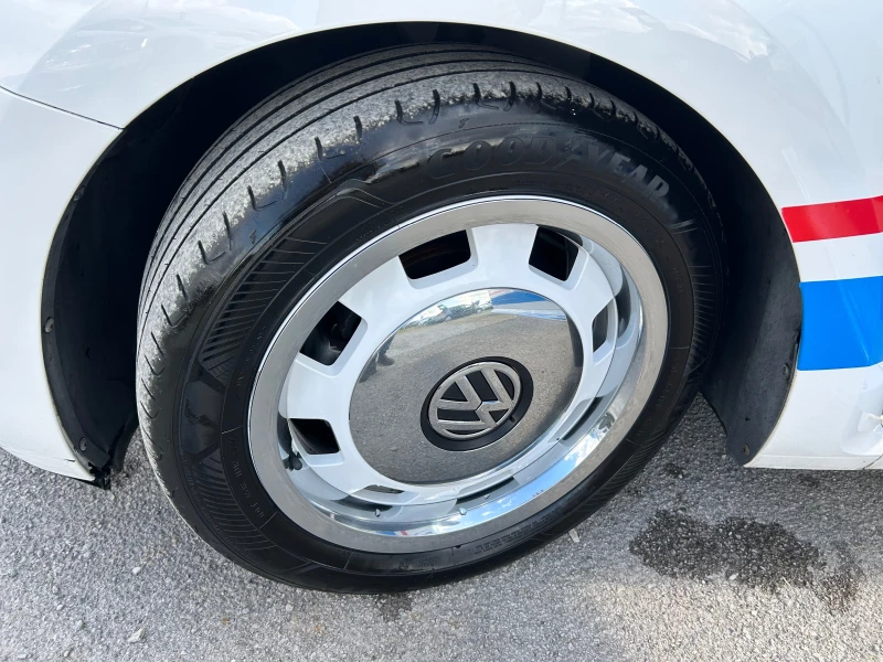 VW Beetle 1.6TDI, снимка 15 - Автомобили и джипове - 49800674