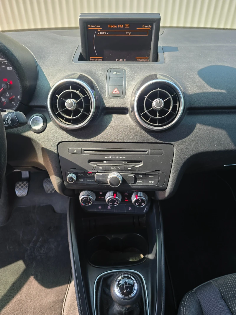 Audi A1 1.6TDI* S line* NAVI, снимка 14 - Автомобили и джипове - 51647340