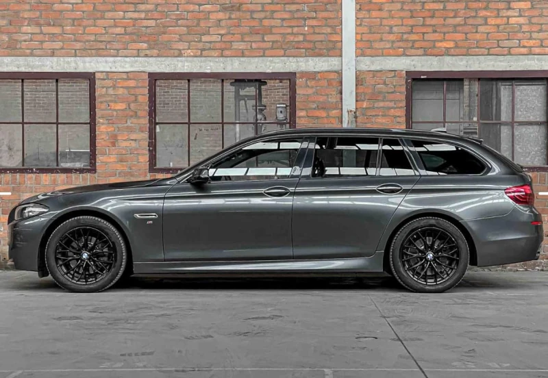 BMW 520 190k.c Xdrive Mpack Алкантара !!!173000км.!!!, снимка 4 - Автомобили и джипове - 52484856