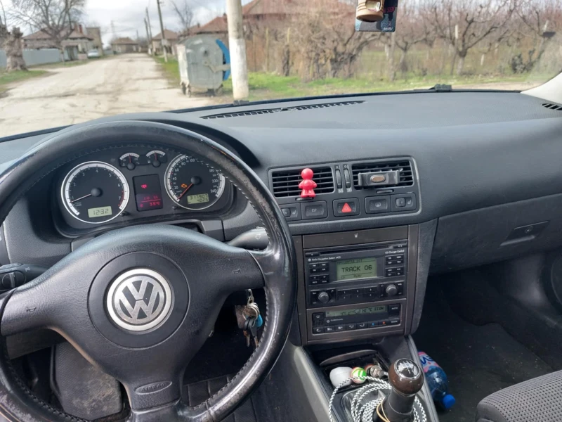 VW Bora 2.0 115 к.с, снимка 7 - Автомобили и джипове - 52792315