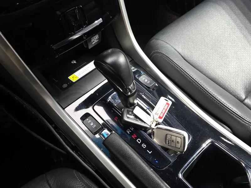 Honda Accord 2.4, снимка 17 - Автомобили и джипове - 55841610