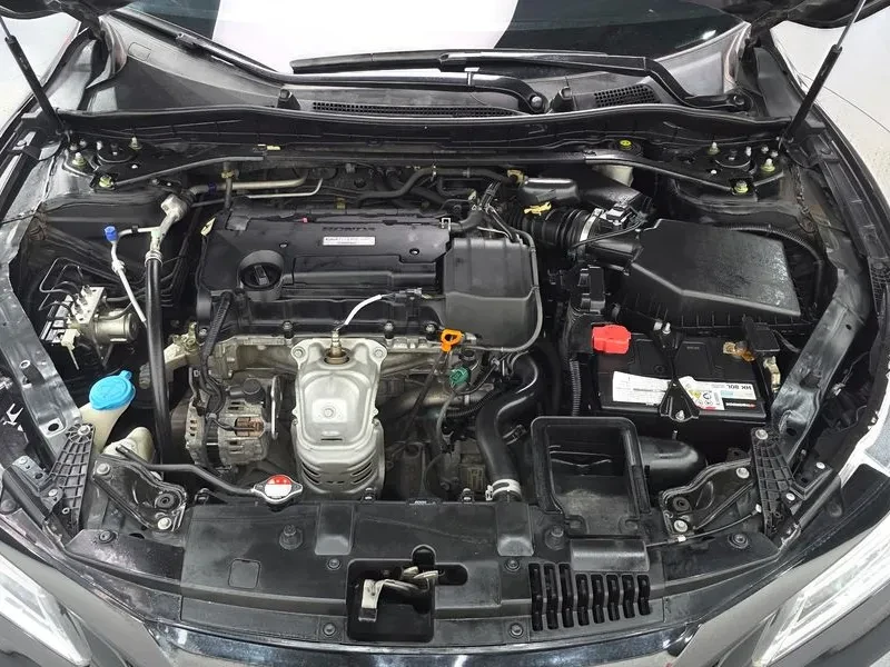 Honda Accord 2.4, снимка 11 - Автомобили и джипове - 55841610