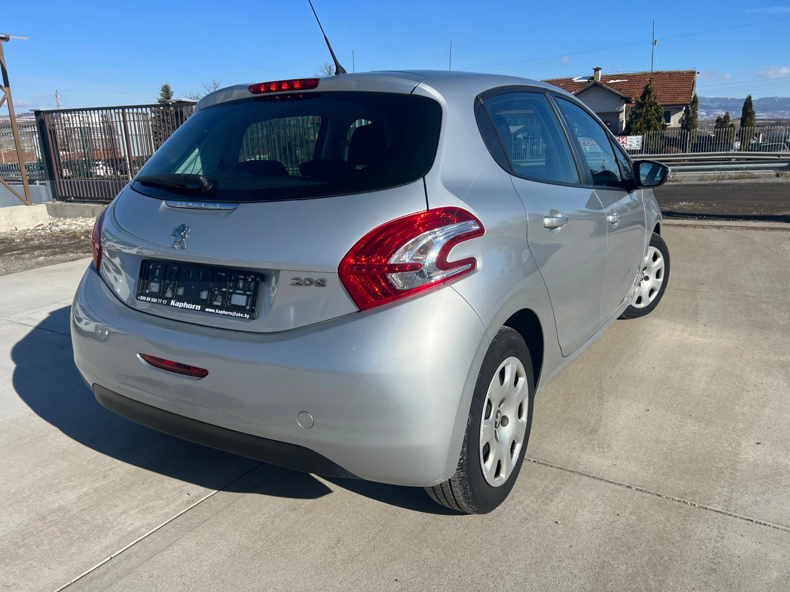 Peugeot 208 1.4i GPL - изображение 7