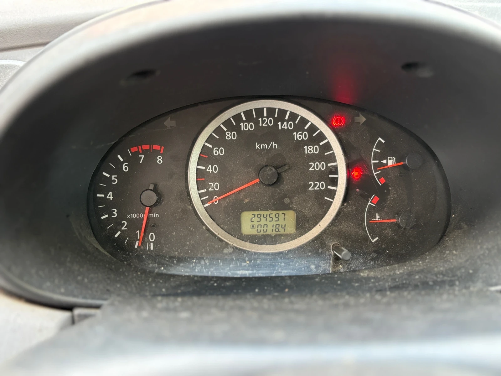 Nissan Almera tino  - изображение 4