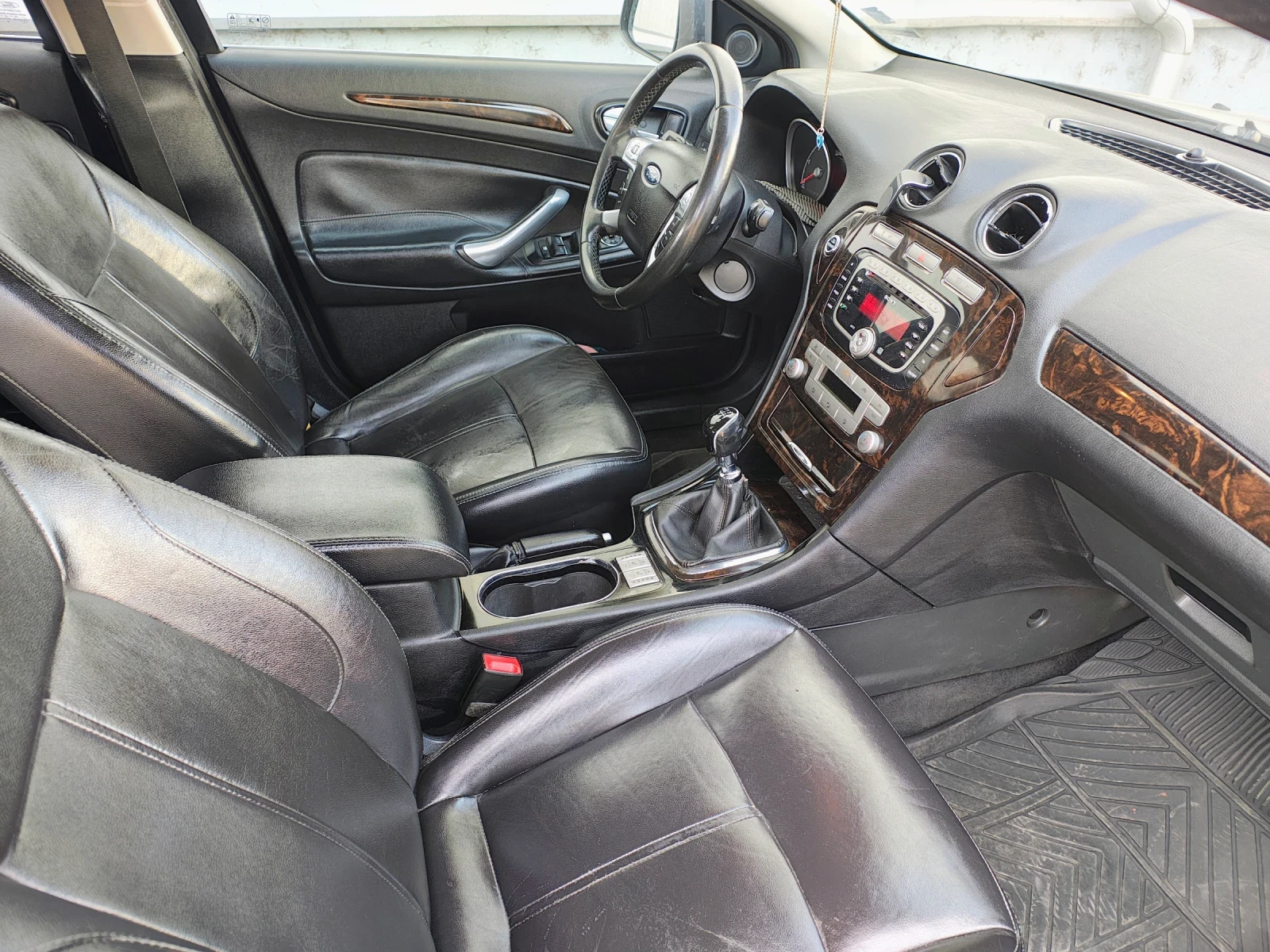 Ford Mondeo  - изображение 8