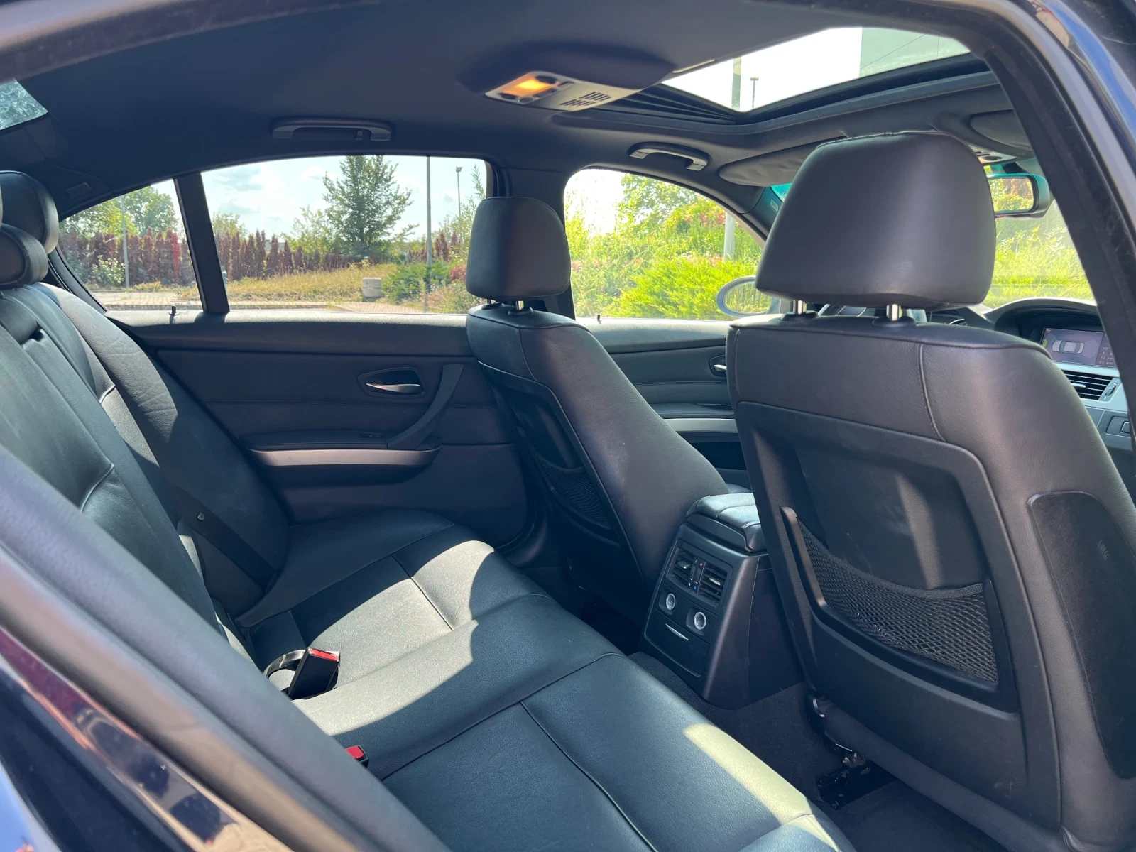 BMW 330 I-    260   | Mobile.bg   14