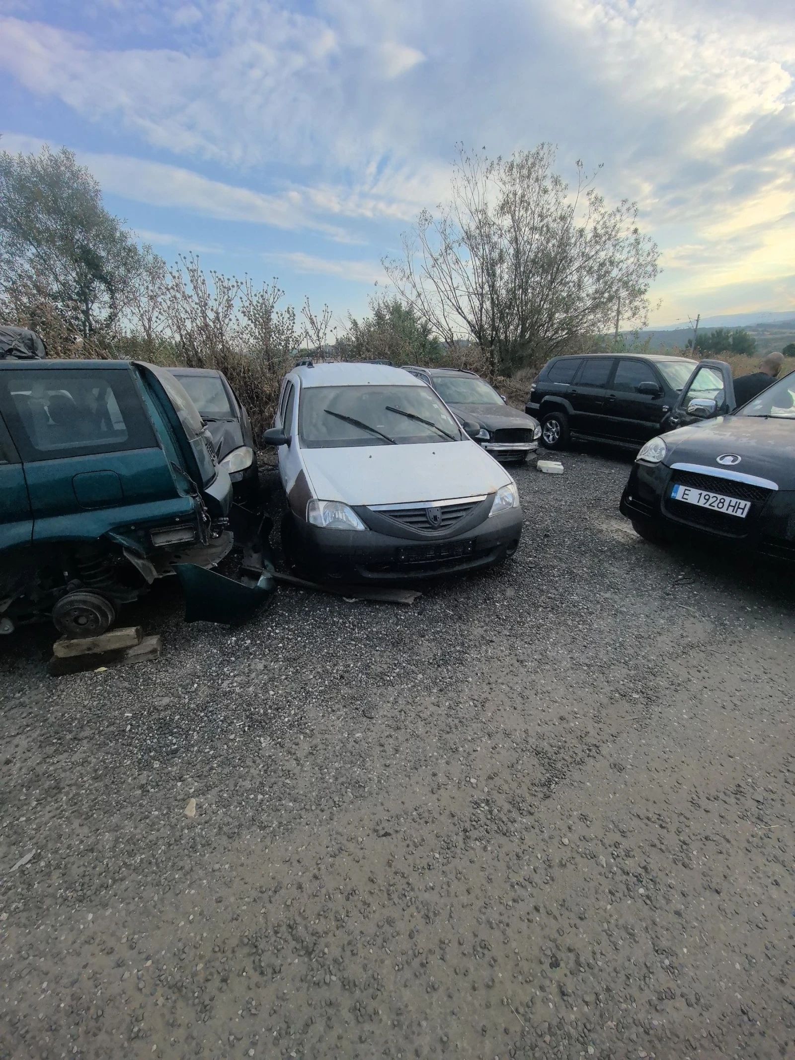 Dacia Logan 1.6 mpi - изображение 3