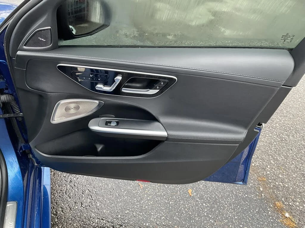 Mercedes-Benz C 300 * AMG Line * HeadUp * * AвтоКредит* (ЦЕНА ДО БГ), снимка 17 - Автомобили и джипове - 53958296