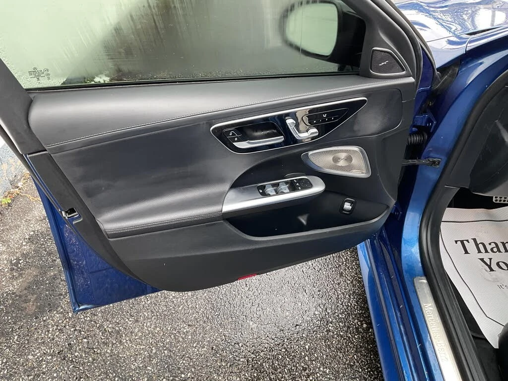 Mercedes-Benz C 300 * AMG Line * HeadUp * * AвтоКредит* (ЦЕНА ДО БГ), снимка 16 - Автомобили и джипове - 53958296