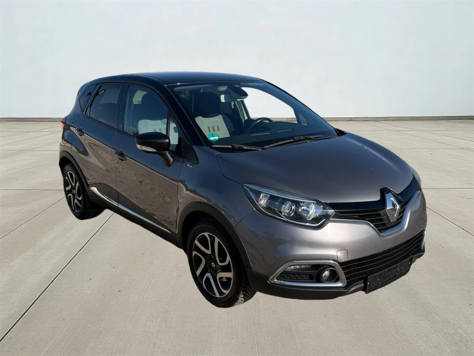 Renault Captur 1.5/110ps/6gears/Camera/Navi/R-Link