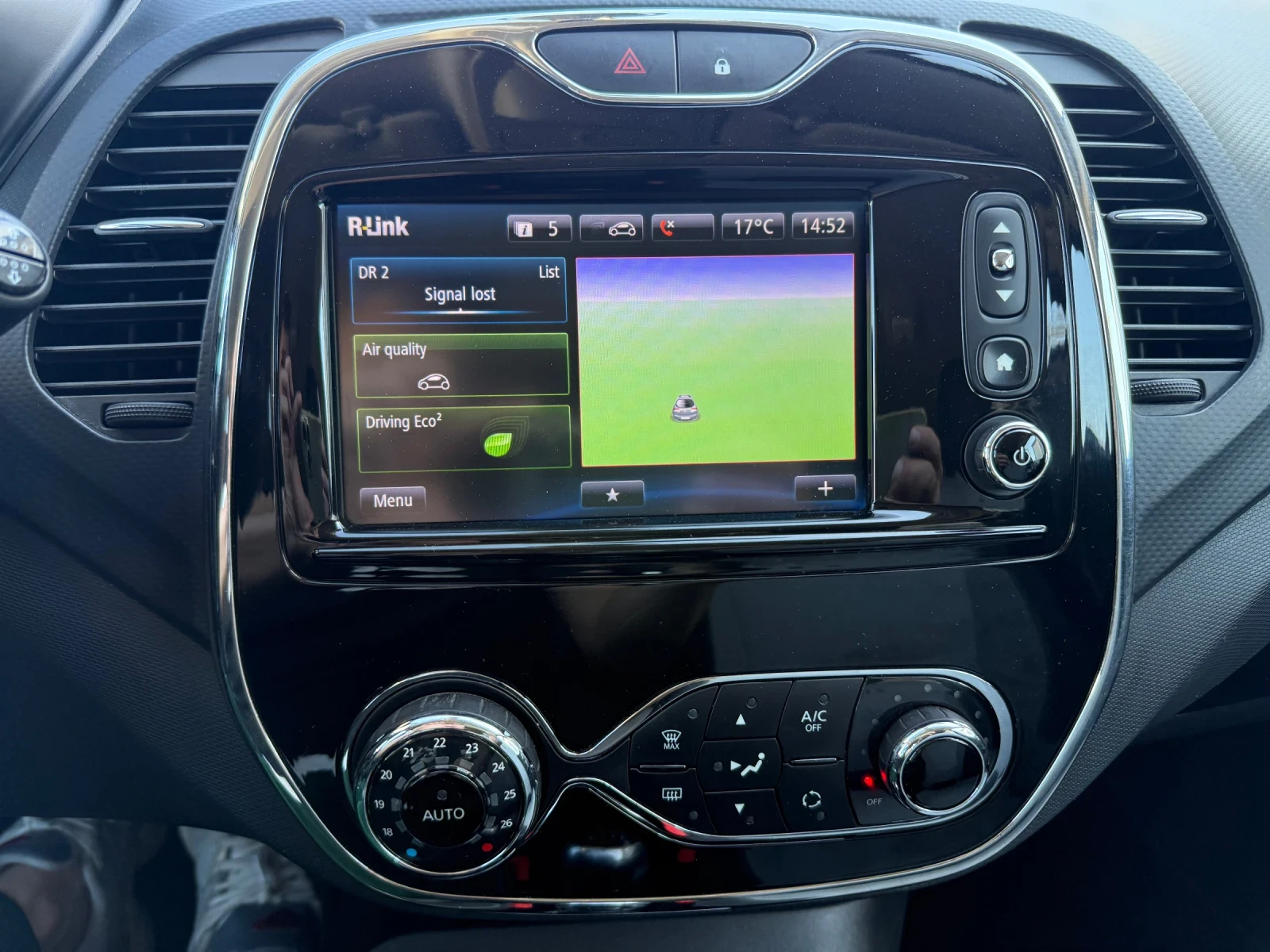 Renault Captur 1.5/110ps/6gears/Camera/Navi/R-Link, снимка 12 - Автомобили и джипове - 54055985