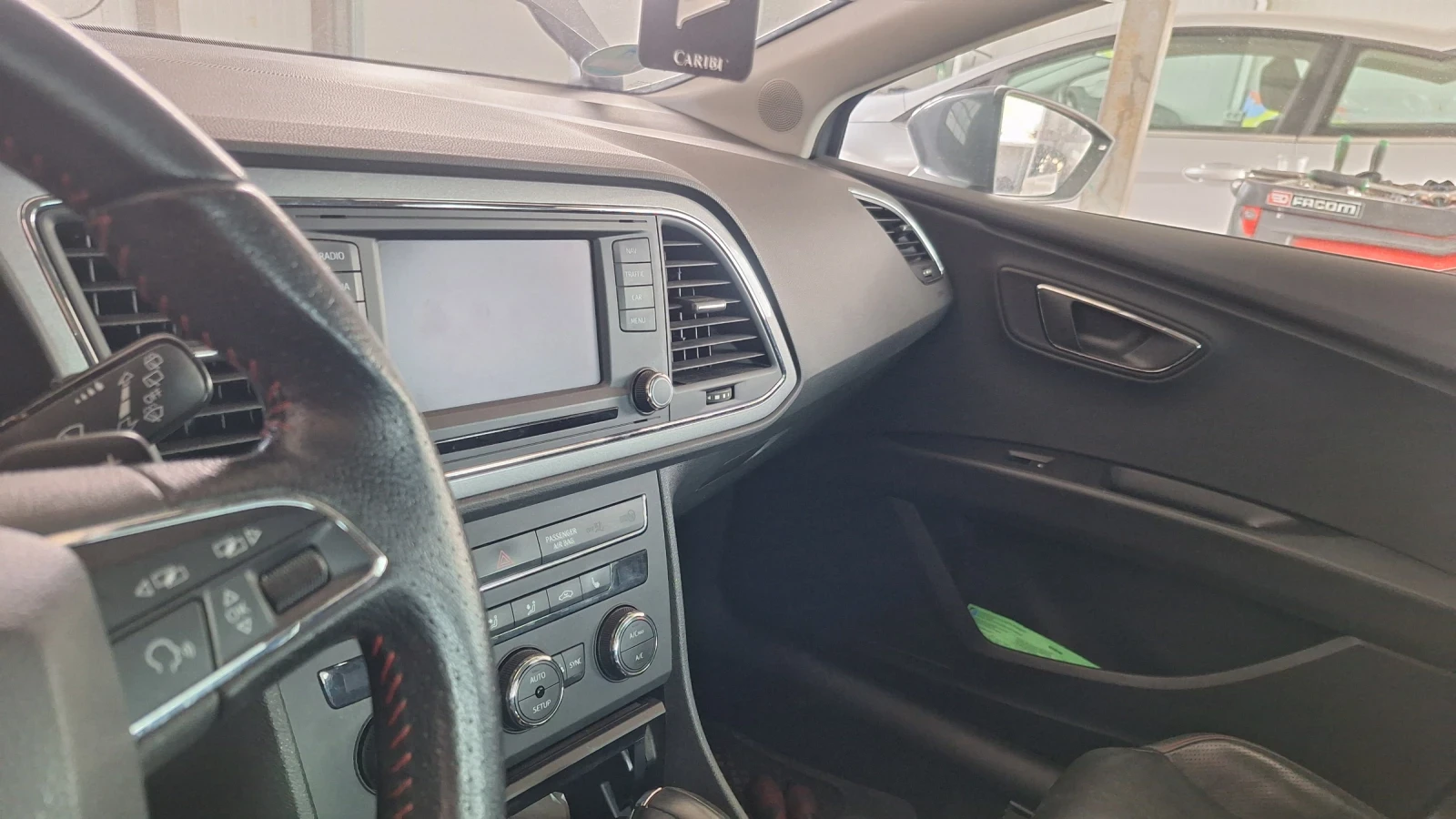 Seat Leon, снимка 10 - Автомобили и джипове - 54286161