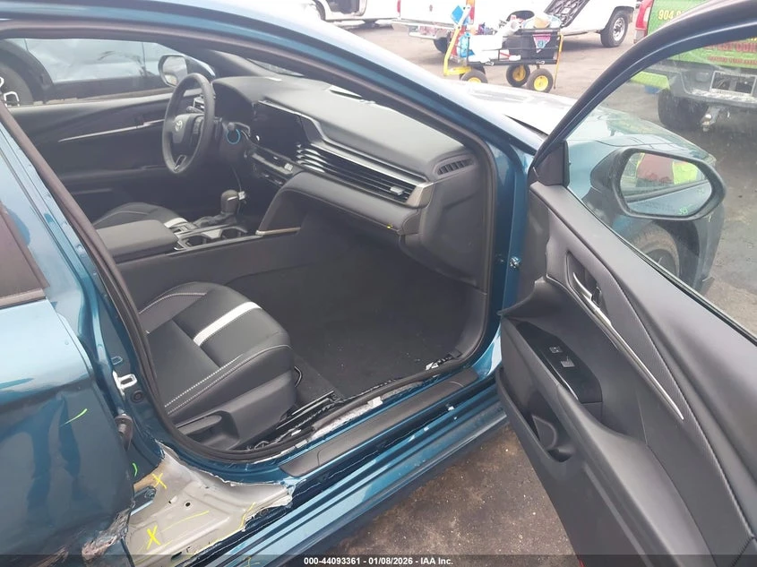 Toyota Camry 2.5l Se, снимка 5 - Автомобили и джипове - 54318565