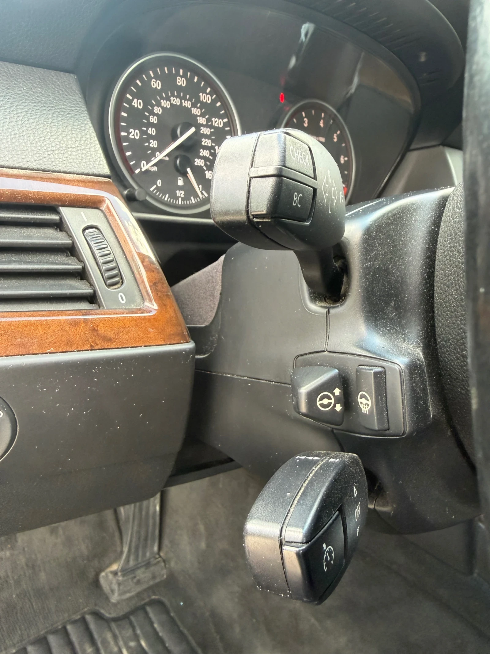 BMW 528 xi M pack, LPG, CIC, снимка 5 - Автомобили и джипове - 54399134