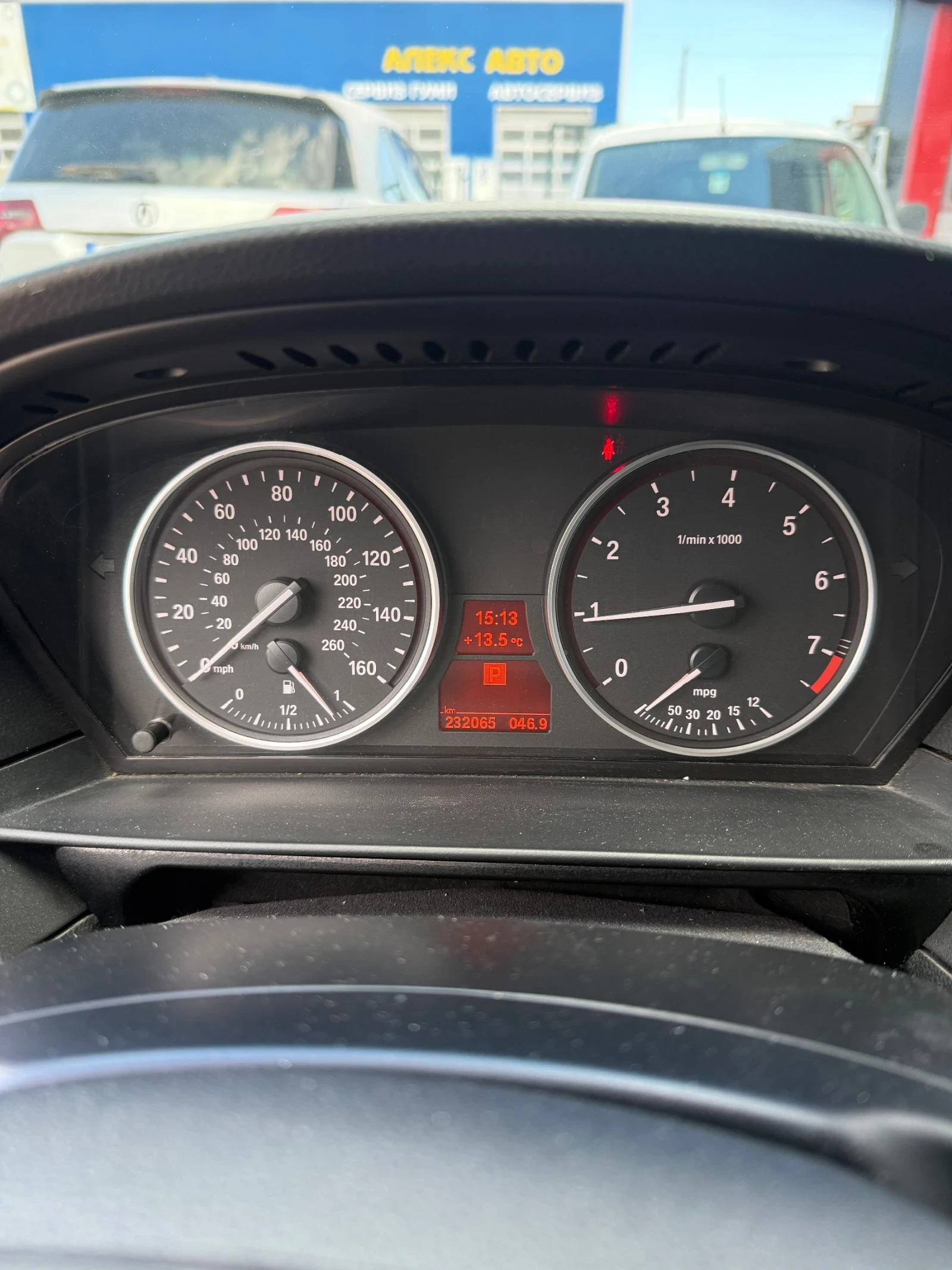 BMW 528 xi M pack, LPG, CIC, снимка 9 - Автомобили и джипове - 54399134