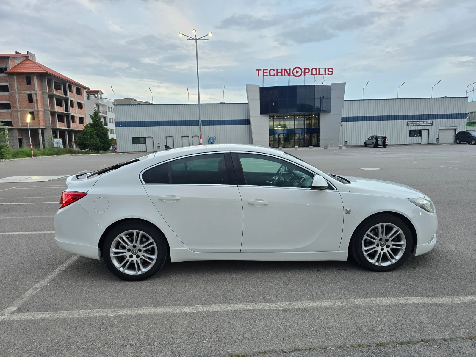 Opel Insignia 2.0 Bi-Turbo OPC-Line, снимка 7 - Автомобили и джипове - 54703303