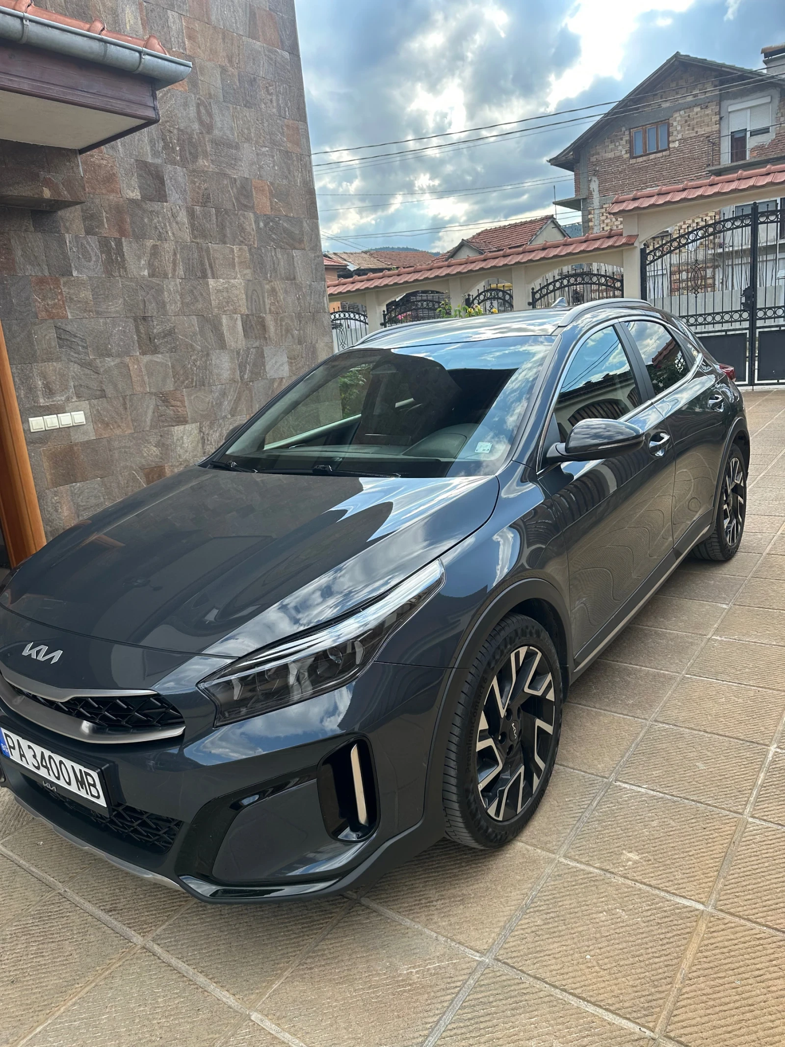 Kia XCeed Executive В гаранция, снимка 2 - Автомобили и джипове - 54824163