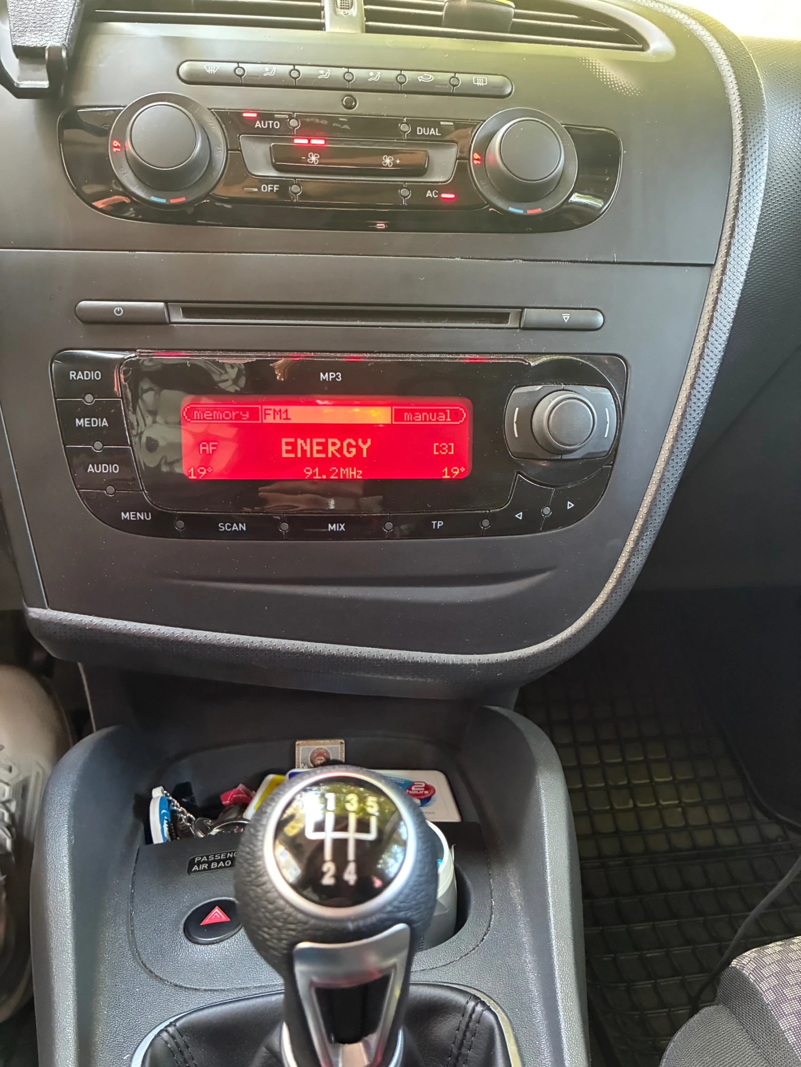 Seat Leon 1.9 TDI , снимка 8 - Автомобили и джипове - 55010364
