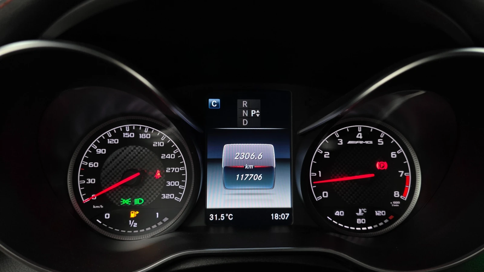 Mercedes-Benz C 63 AMG Head up/360 Cam/Подгрев/Панорама, снимка 6 - Автомобили и джипове - 55015823