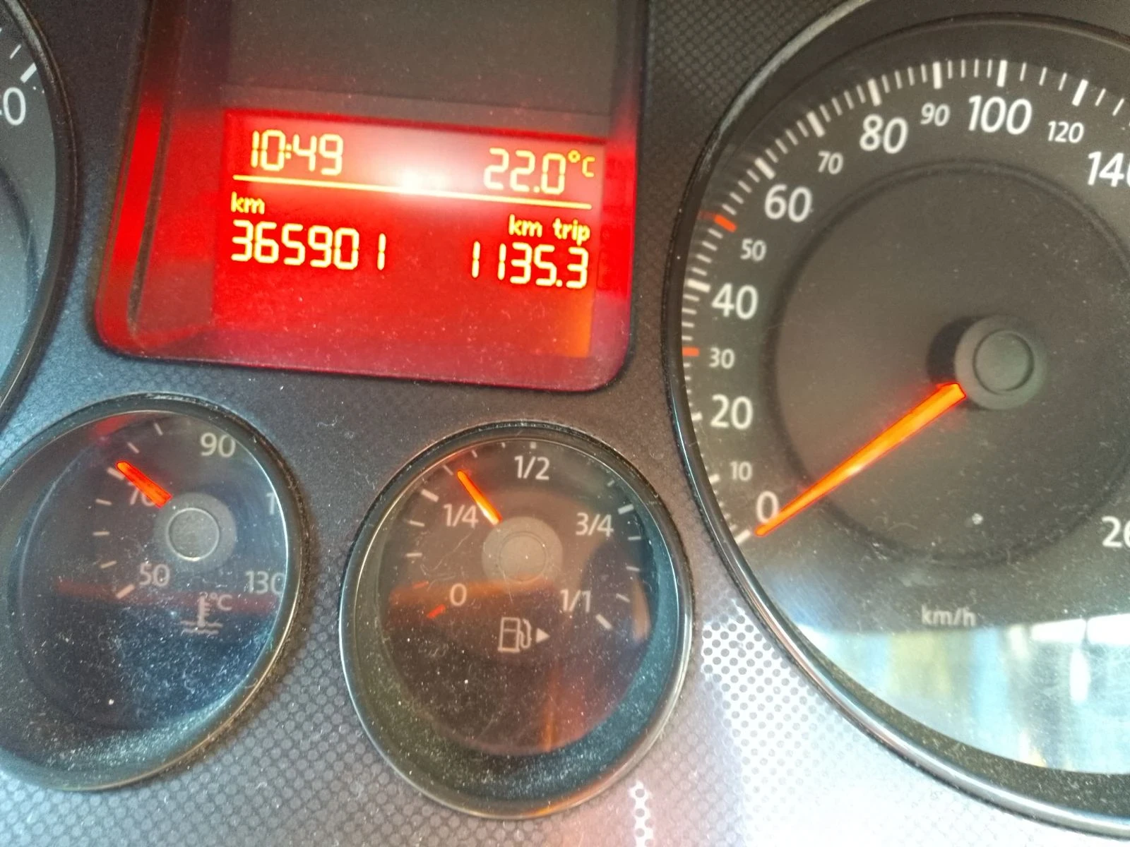 VW Passat 1.9 Обслужен, снимка 8 - Автомобили и джипове - 55688843