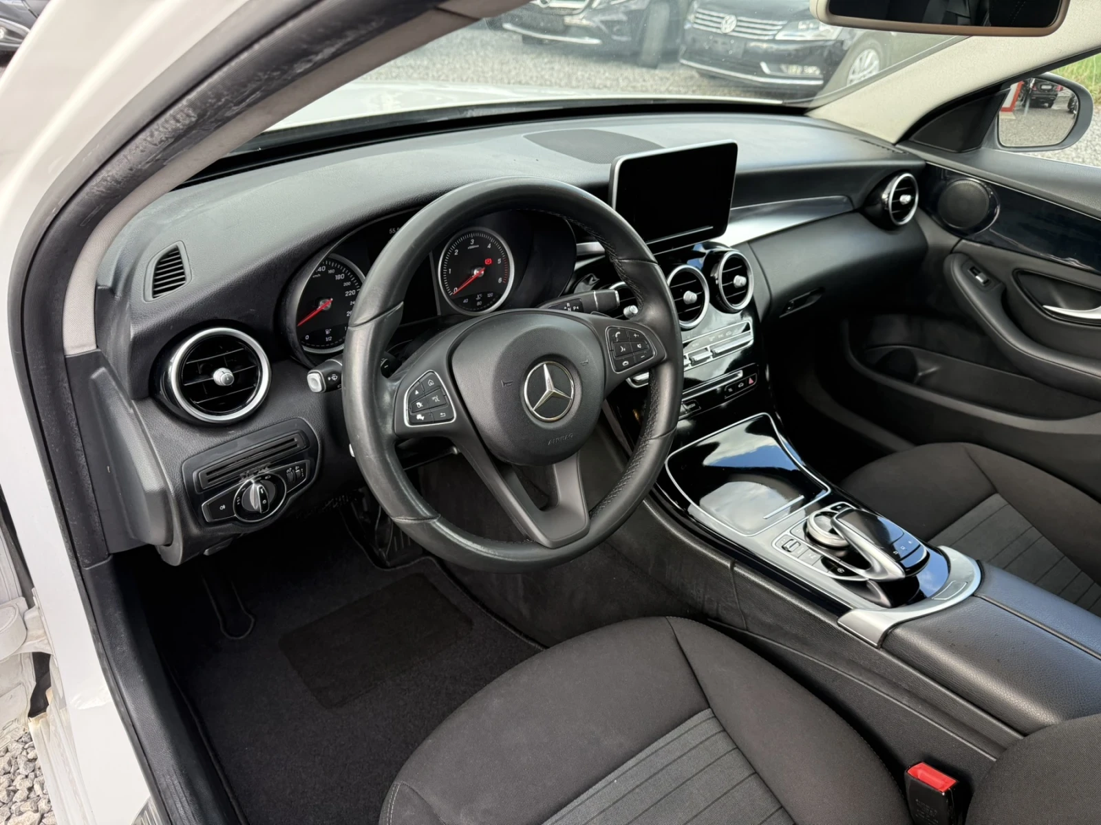 Mercedes-Benz C 200, снимка 7 - Автомобили и джипове - 55713205