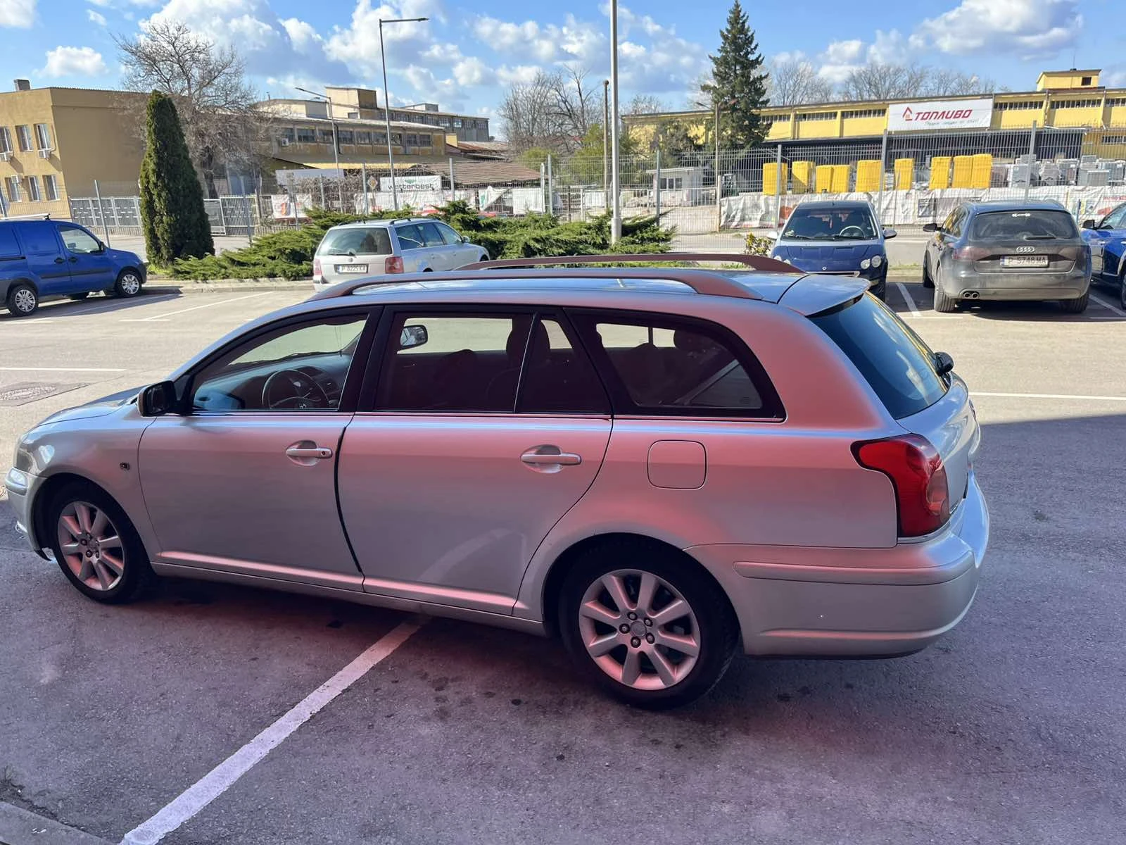 Toyota Avensis Авенсис, снимка 4 - Автомобили и джипове - 55954499