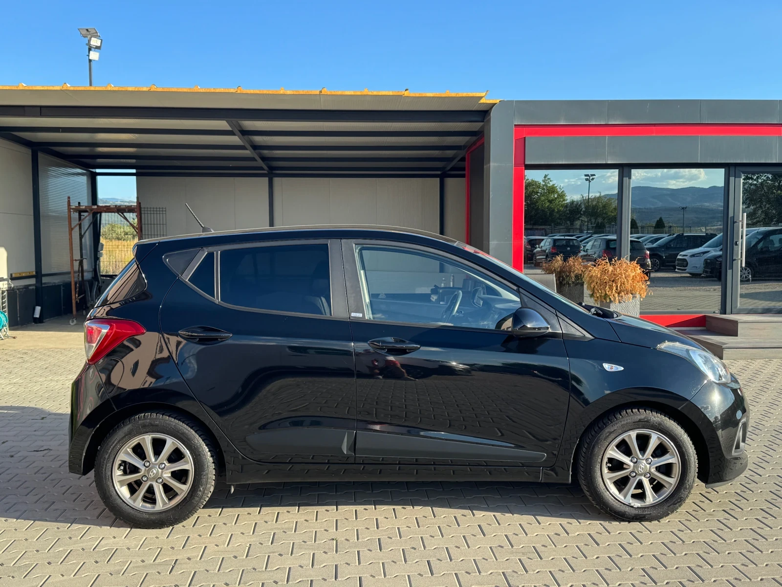 Hyundai I10 1.2i PASSION, снимка 6 - Автомобили и джипове - 55963162