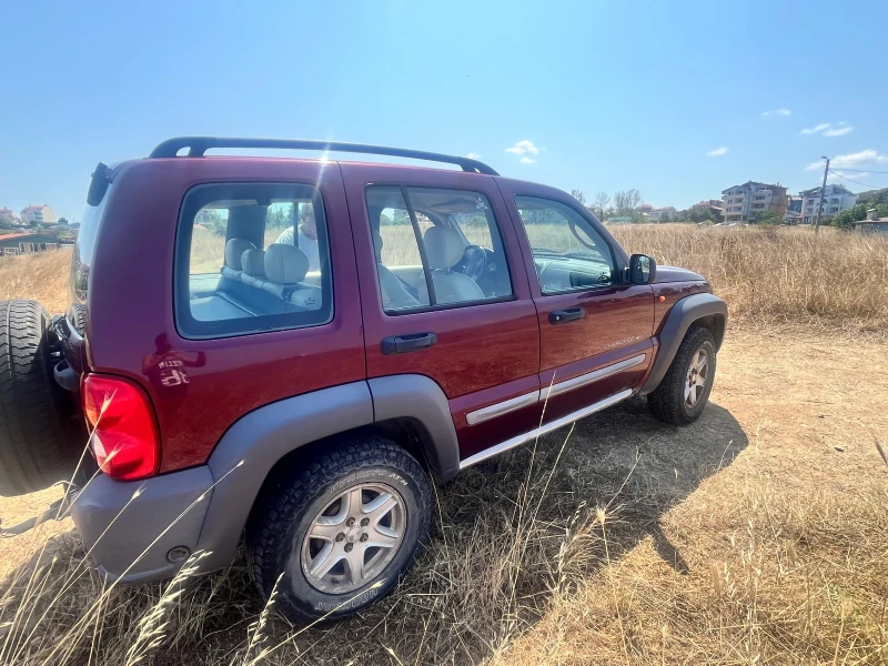 Jeep Cherokee Sport, снимка 2 - Автомобили и джипове - 52844037
