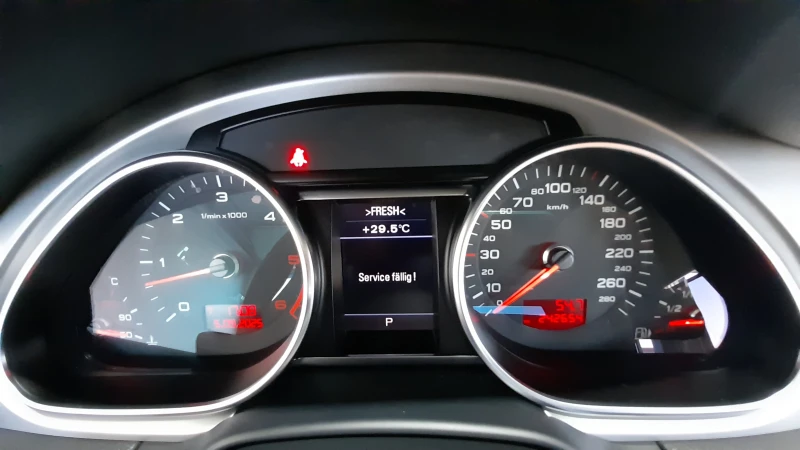 Audi Q7 4.2 TDI - S-LINE , снимка 15 - Автомобили и джипове - 51620481