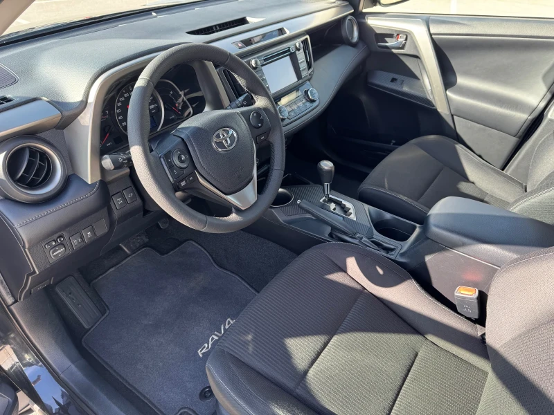 Toyota Rav4 2.2 D 4WD - AUTO/ СЕРВИЗНА ИСТОРИЯ/ 144.000 км!, снимка 8 - Автомобили и джипове - 52278617