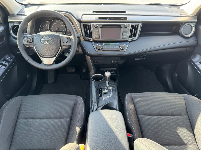 Toyota Rav4 2.2 D 4WD - AUTO/ СЕРВИЗНА ИСТОРИЯ/ 144.000 км!, снимка 9 - Автомобили и джипове - 52278617