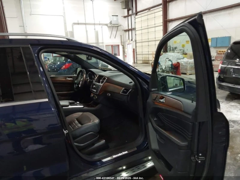 Mercedes-Benz ML 400 * 4MATIC * CARFAX * БЕЗ ПЪРВОНАЧАЛНА ВНОСКА, снимка 5 - Автомобили и джипове - 52627157