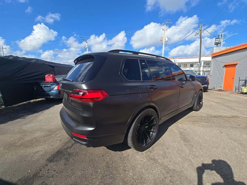 BMW X7 * CARFAX * БЕЗ ПЪРВОНАЧАЛНА ВНОСКА, снимка 3 - Автомобили и джипове - 52815939