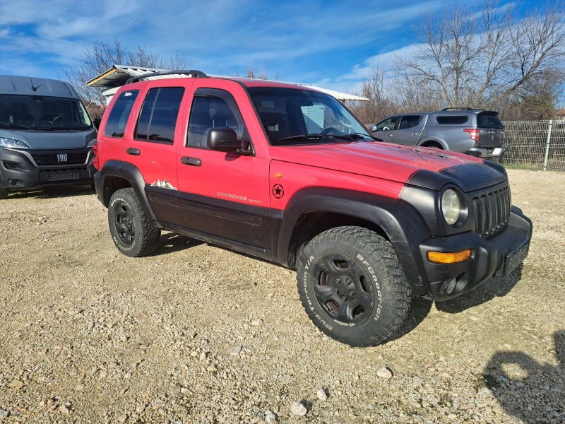 Jeep Cherokee Sport 2.5, снимка 4 - Автомобили и джипове - 53259231