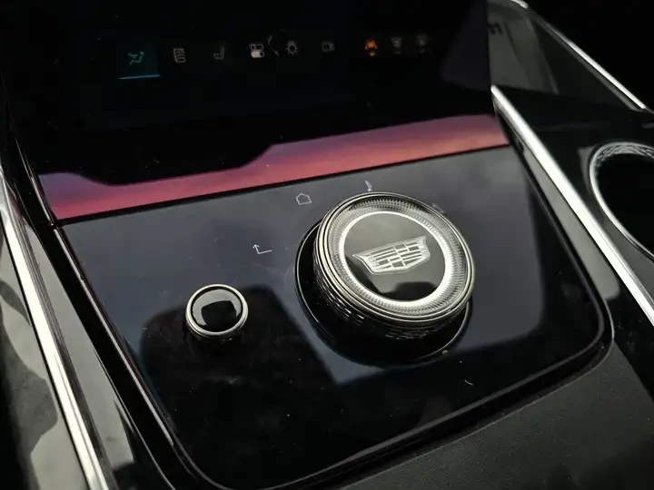 Cadillac Escalade  IQ Sport 2 , снимка 11 - Автомобили и джипове - 55082353