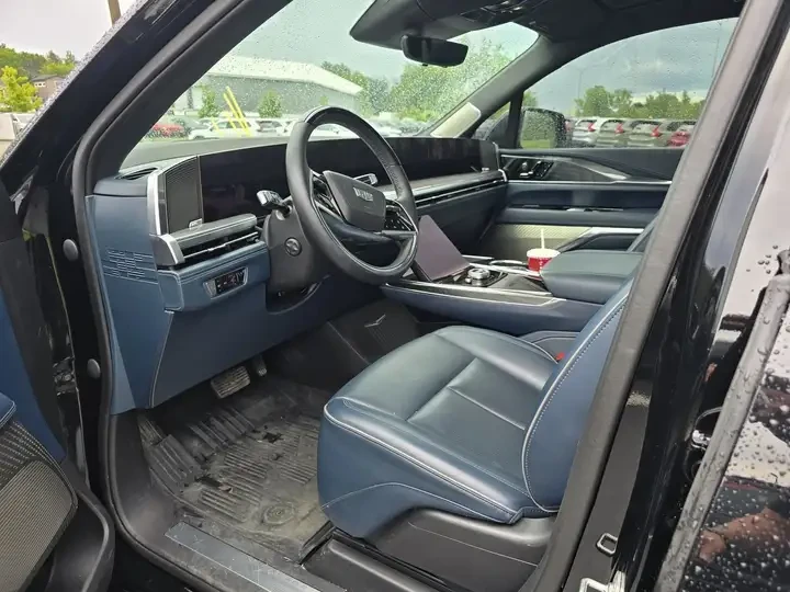 Cadillac Escalade  IQ Sport 2 , снимка 9 - Автомобили и джипове - 55082353