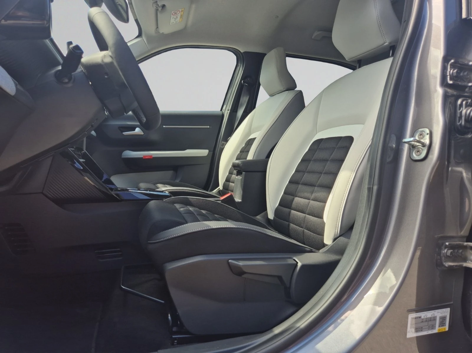 Citroen C3 Aircross  MAX HYBRID 145 Automatic E6 - изображение 9