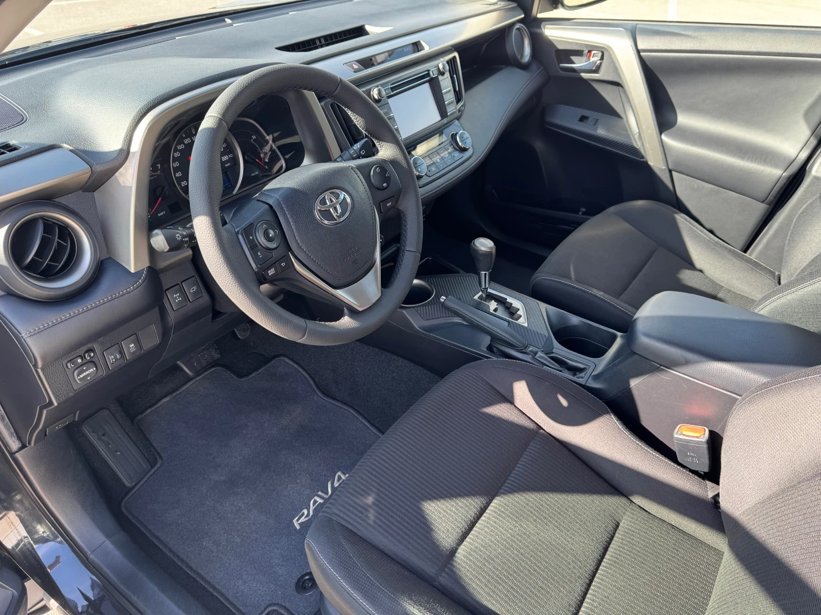 Toyota Rav4 2.2 D 4WD - AUTO/ СЕРВИЗНА ИСТОРИЯ/ 144.000 км! - изображение 8