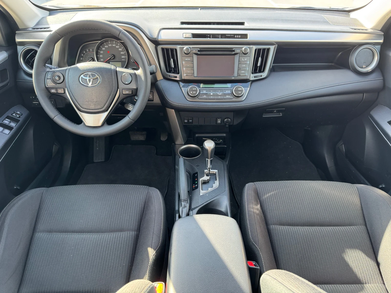 Toyota Rav4 2.2 D 4WD - AUTO/ СЕРВИЗНА ИСТОРИЯ/ 144.000 км! - изображение 9