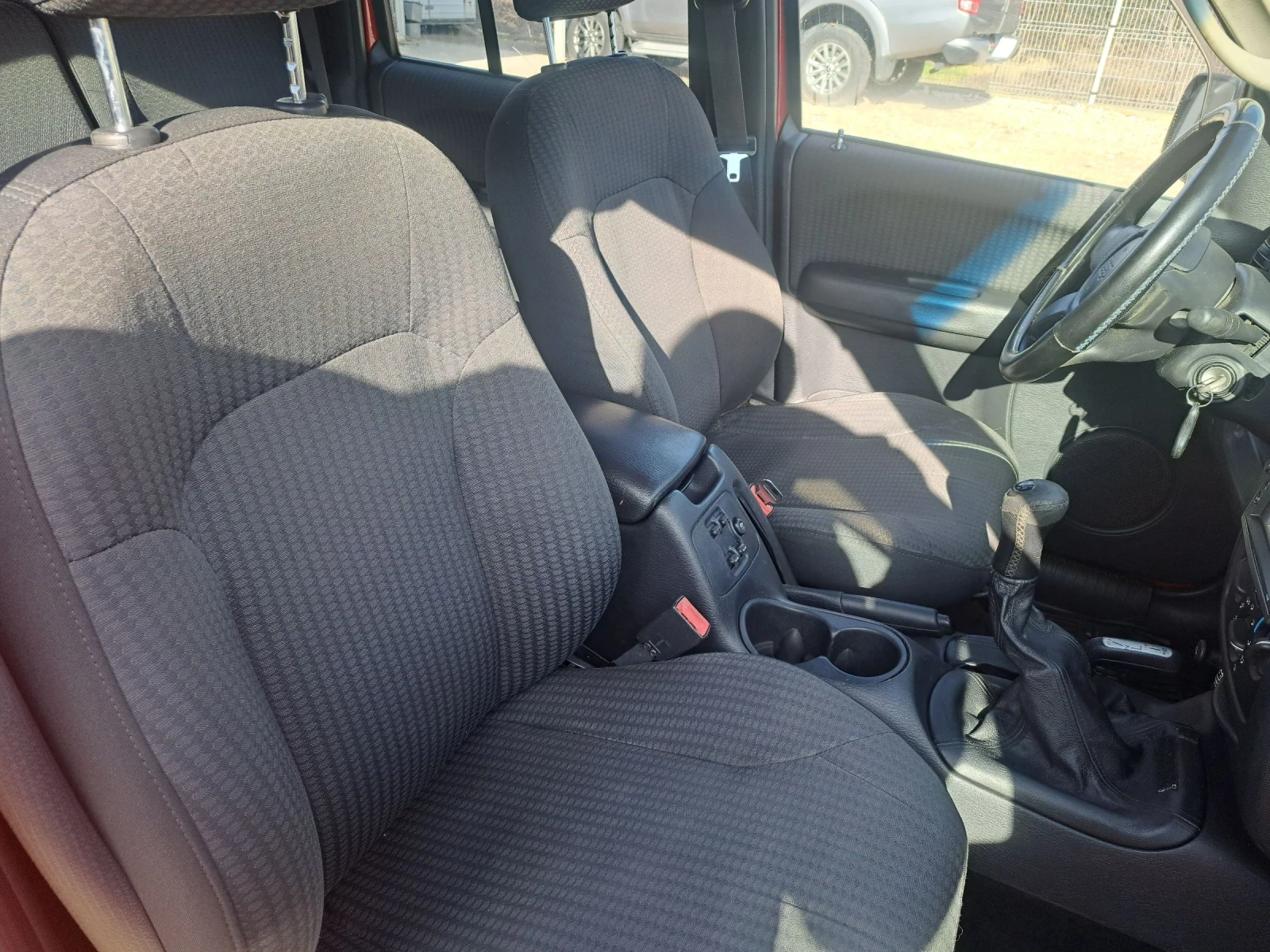 Jeep Cherokee Sport 2.5 - изображение 6