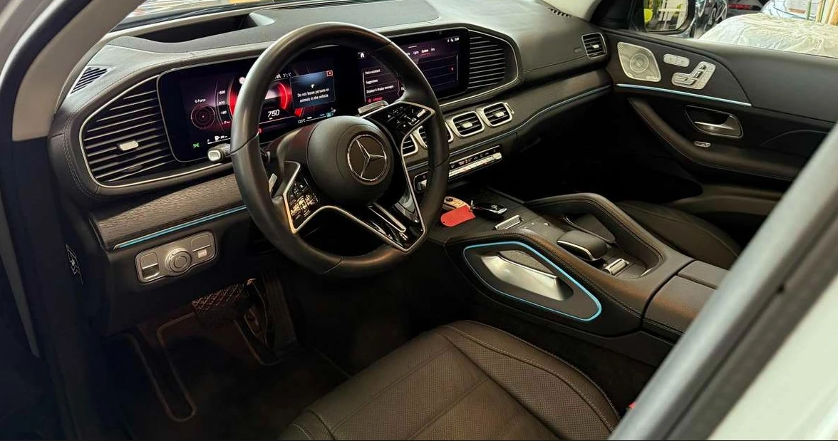 Mercedes-Benz GLE 300d 4matic AMG Line, снимка 4 - Автомобили и джипове - 53724993