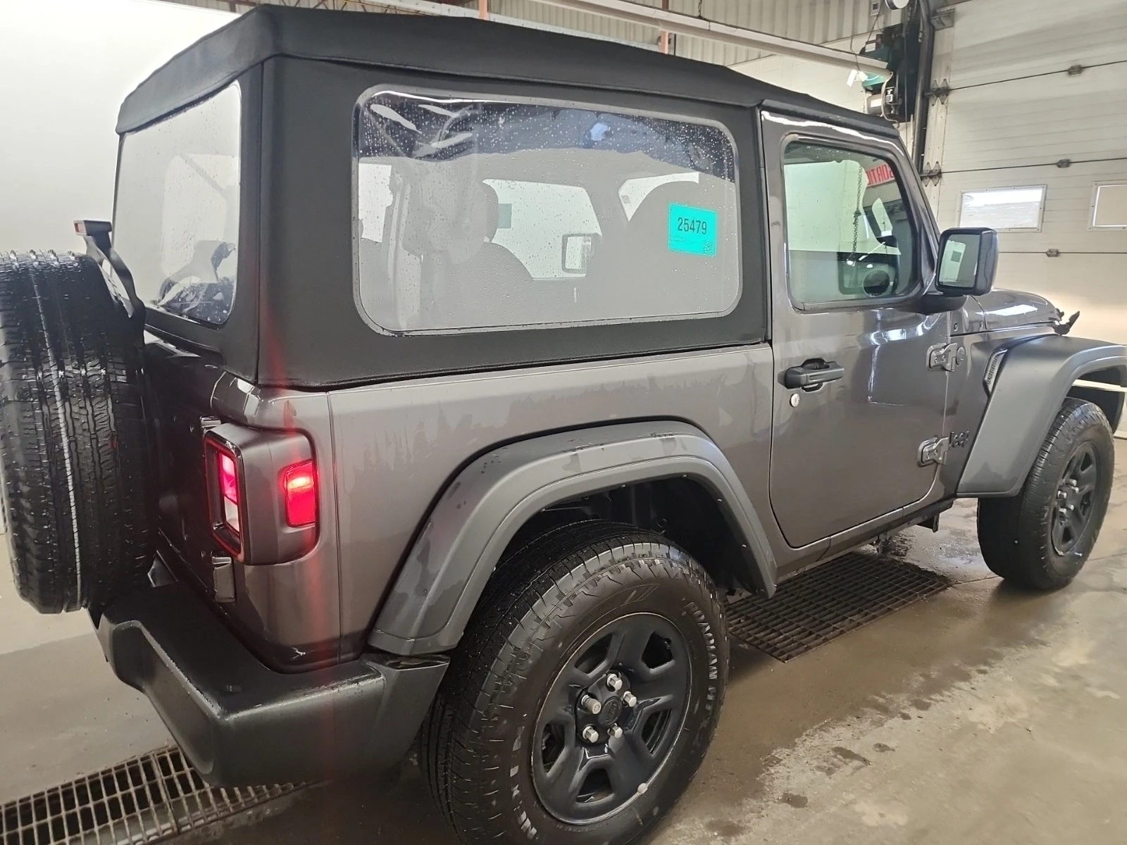 Jeep Wrangler SPORT * * CARFAX * * АВТО КРЕДИТ * *  - изображение 4