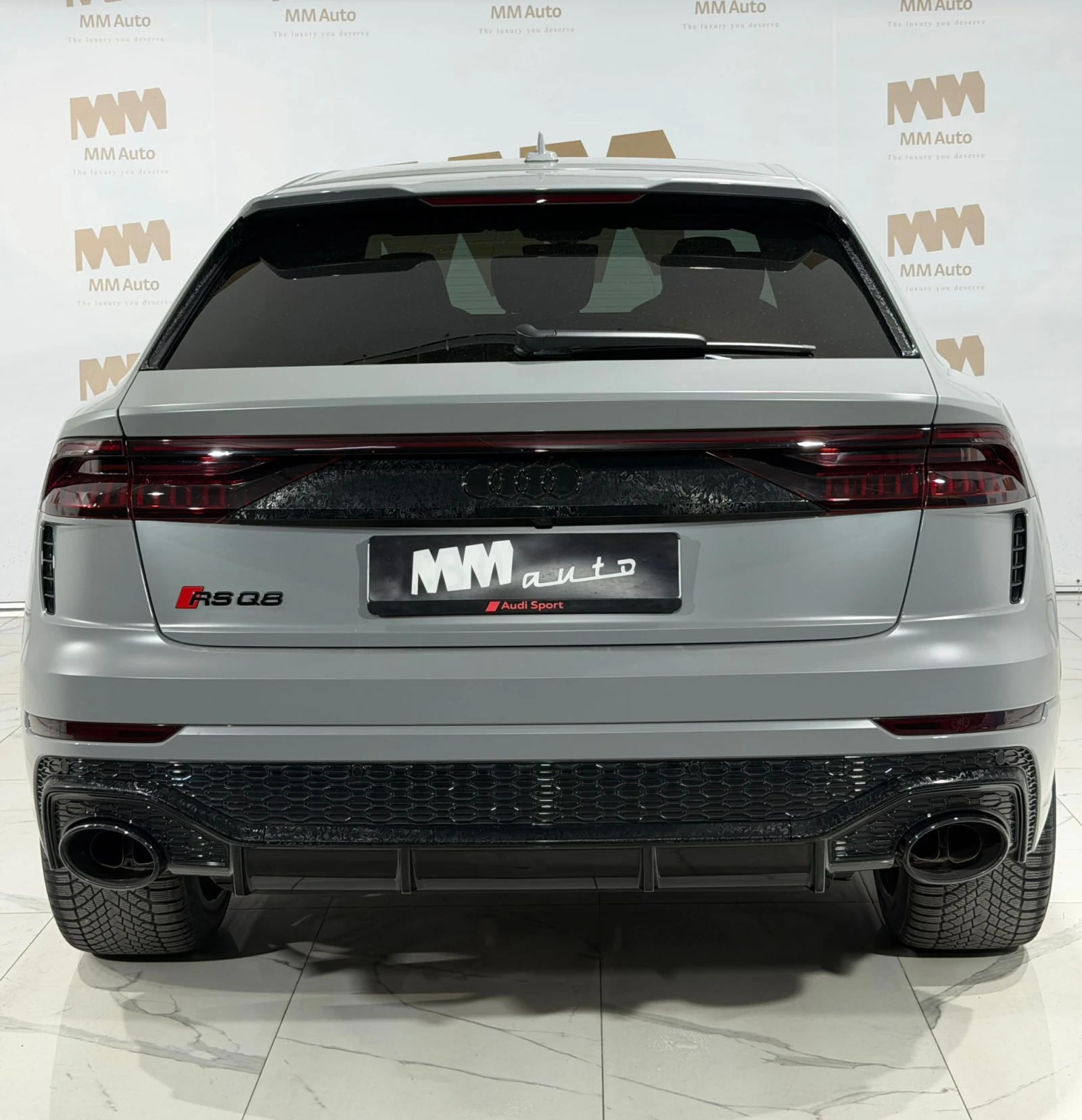 Audi RSQ8 Quattro* B&O* Pano* Matrix* Carbon* Вентилация, снимка 5 - Автомобили и джипове - 53912361