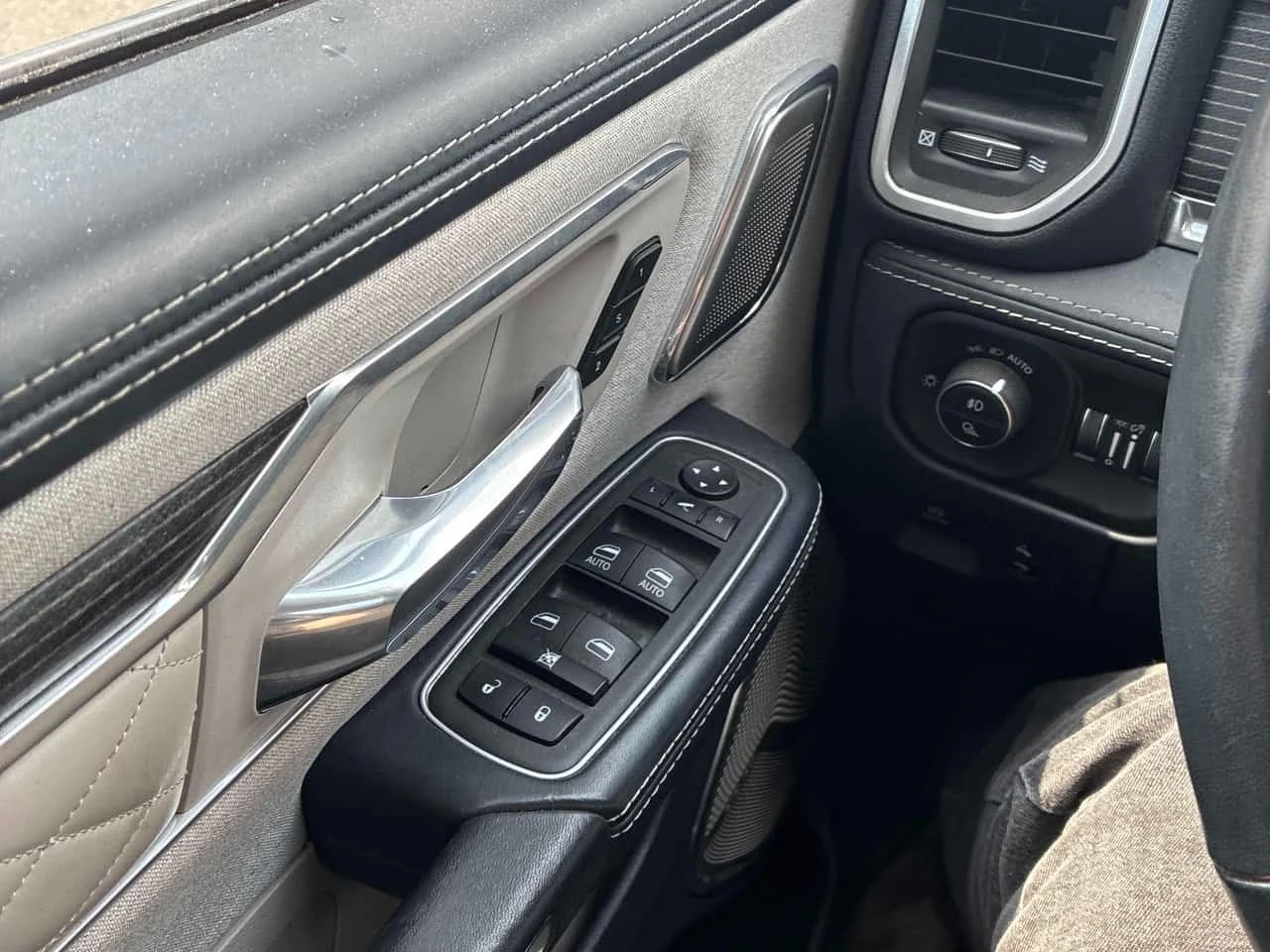 Dodge RAM 1500 * Limited * PANO* KEYLESS* ПОДГРЕВ* , снимка 10 - Автомобили и джипове - 54151465