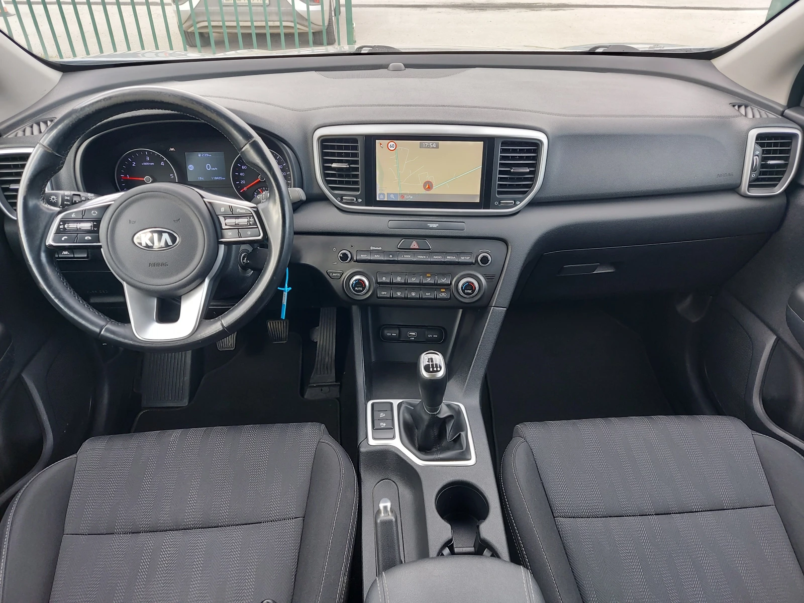 Kia Sportage 1.6 CRDI* GT Line* 6 МТ* ИТАЛИЯ, снимка 9 - Автомобили и джипове - 54193295