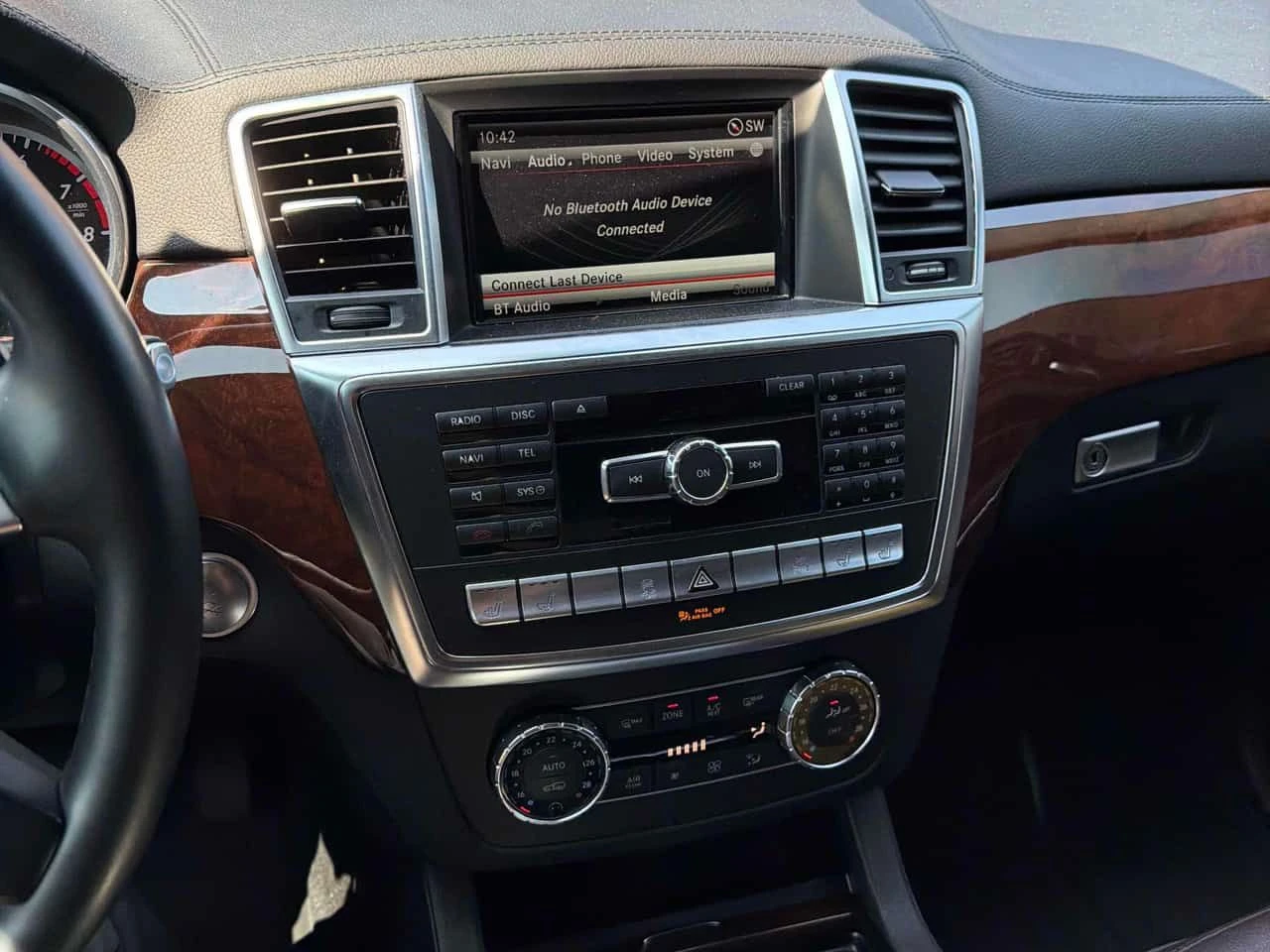 Mercedes-Benz GL 550 * CARFAX * ОБДУХВАНЕ * HARMAN * 360 КАМЕРА * , снимка 9 - Автомобили и джипове - 55355386