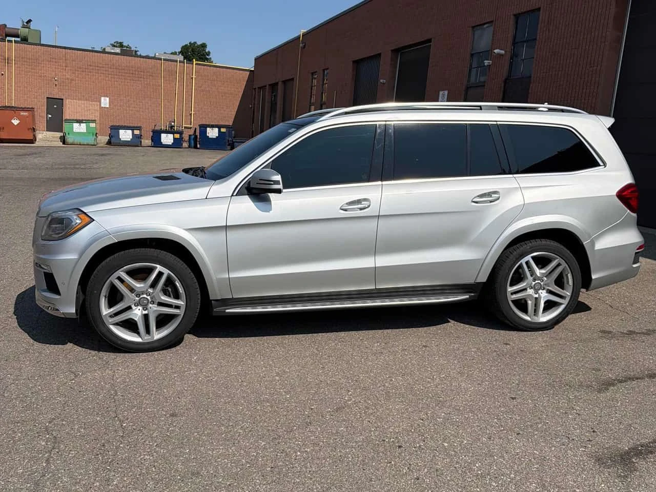 Mercedes-Benz GL 550 * CARFAX * ОБДУХВАНЕ * HARMAN * 360 КАМЕРА * , снимка 2 - Автомобили и джипове - 55355386