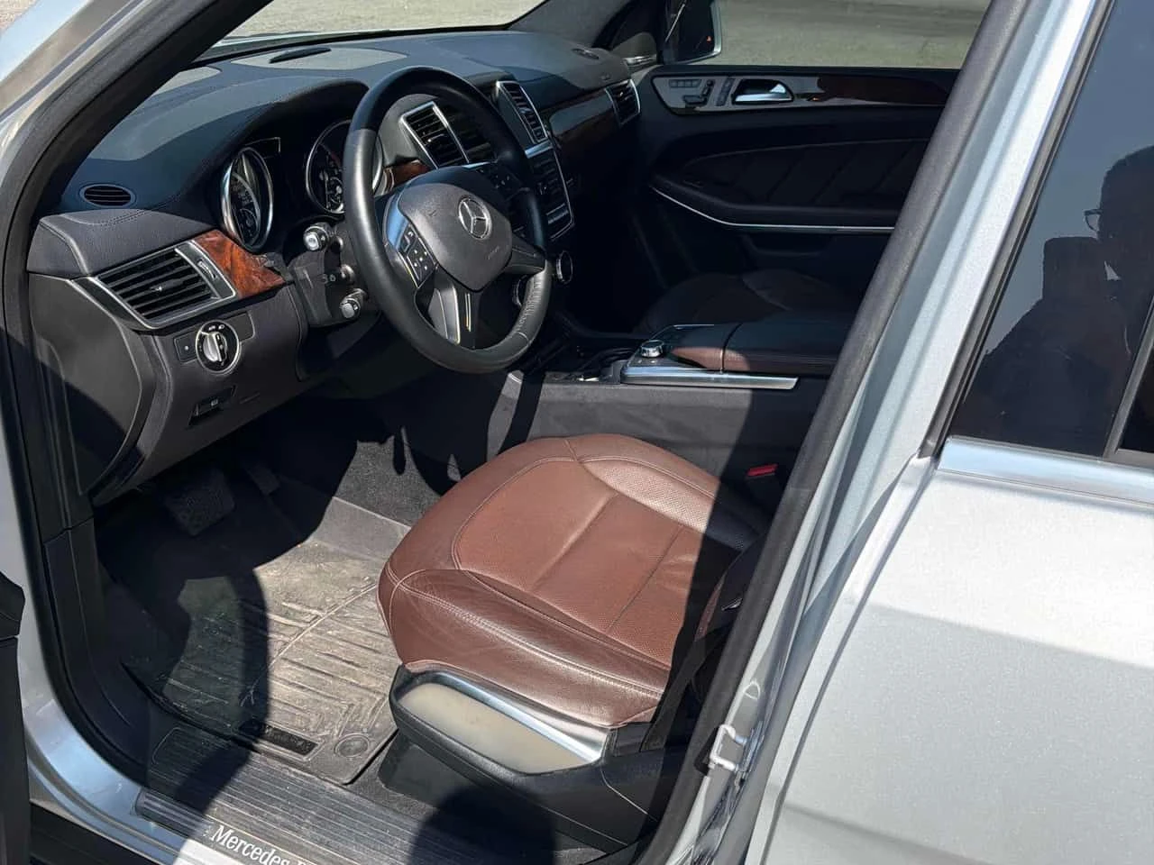 Mercedes-Benz GL 550 * CARFAX * ОБДУХВАНЕ * HARMAN * 360 КАМЕРА * , снимка 5 - Автомобили и джипове - 55355386