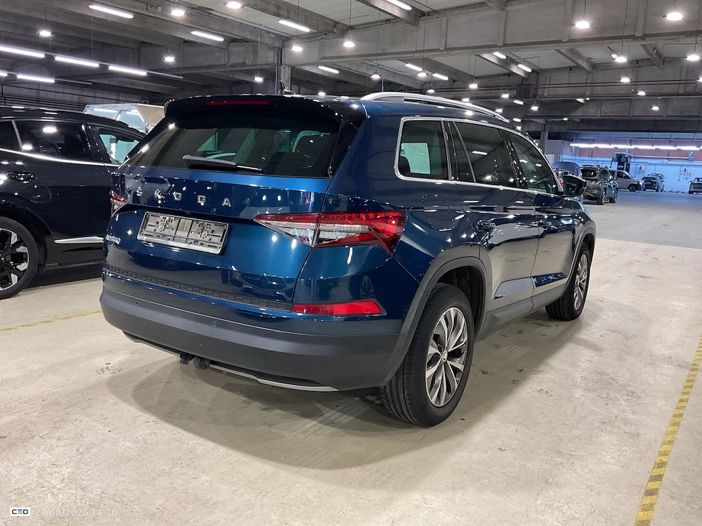Skoda Kodiaq 2.0 CRTDI DSG7 CLEVER+ LED NAVI, снимка 3 - Автомобили и джипове - 56114961